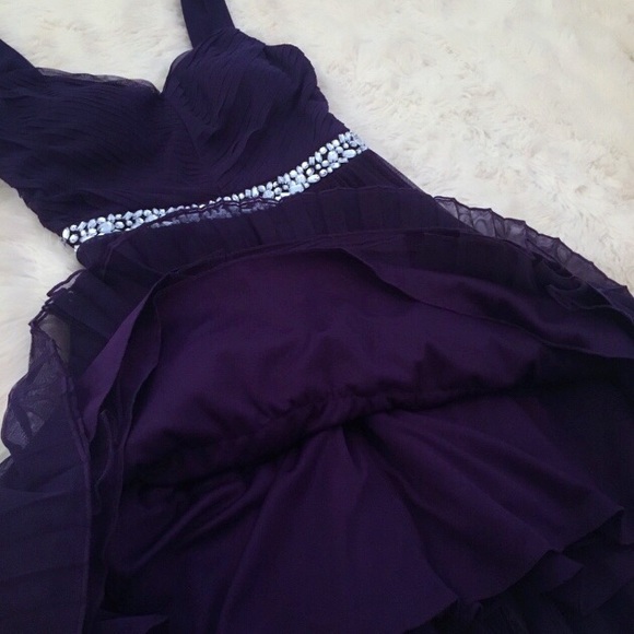 Windsor Sweetheart Neckline Pleated Cocktail Dress - Picture 5 of 8